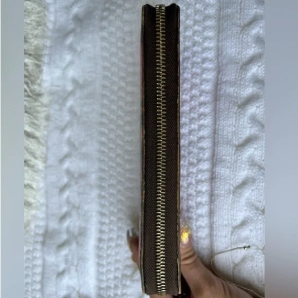 RARE Louis Vuitton x Yayoi Kusama • Zippy Wallet - Picture 4 of 5